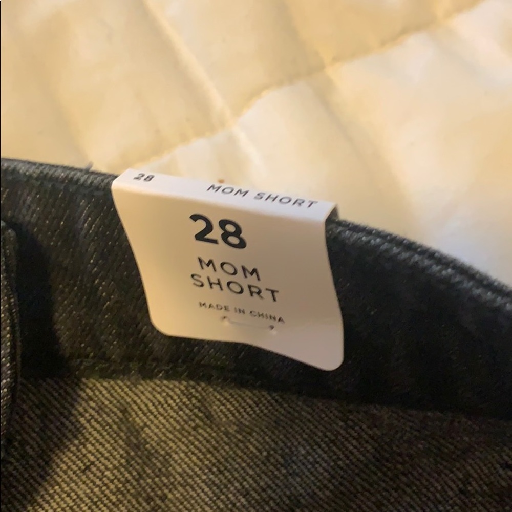 Shorts - Picture 4 of 5